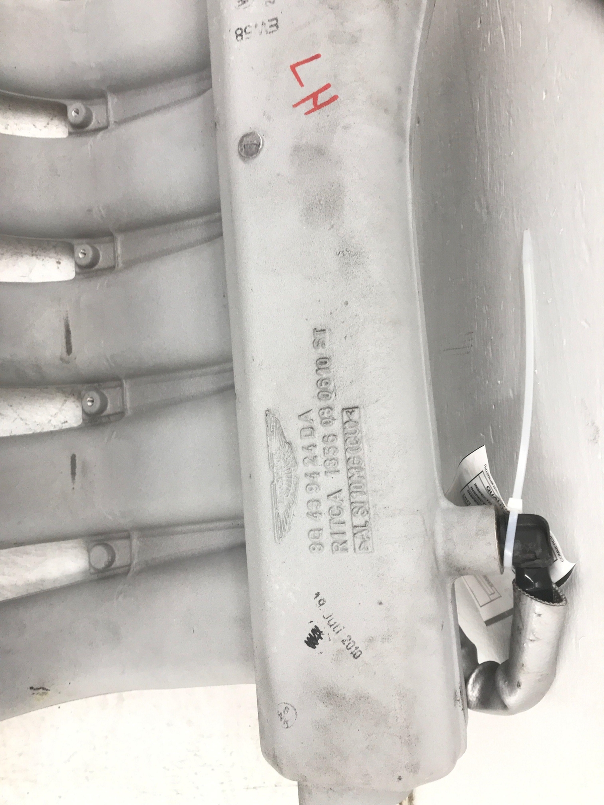 2011-2020 ASTON MARTIN RAPIDE 6.0L V12 INTAKE MANIFOLD LEFT 8G439424DA OEM