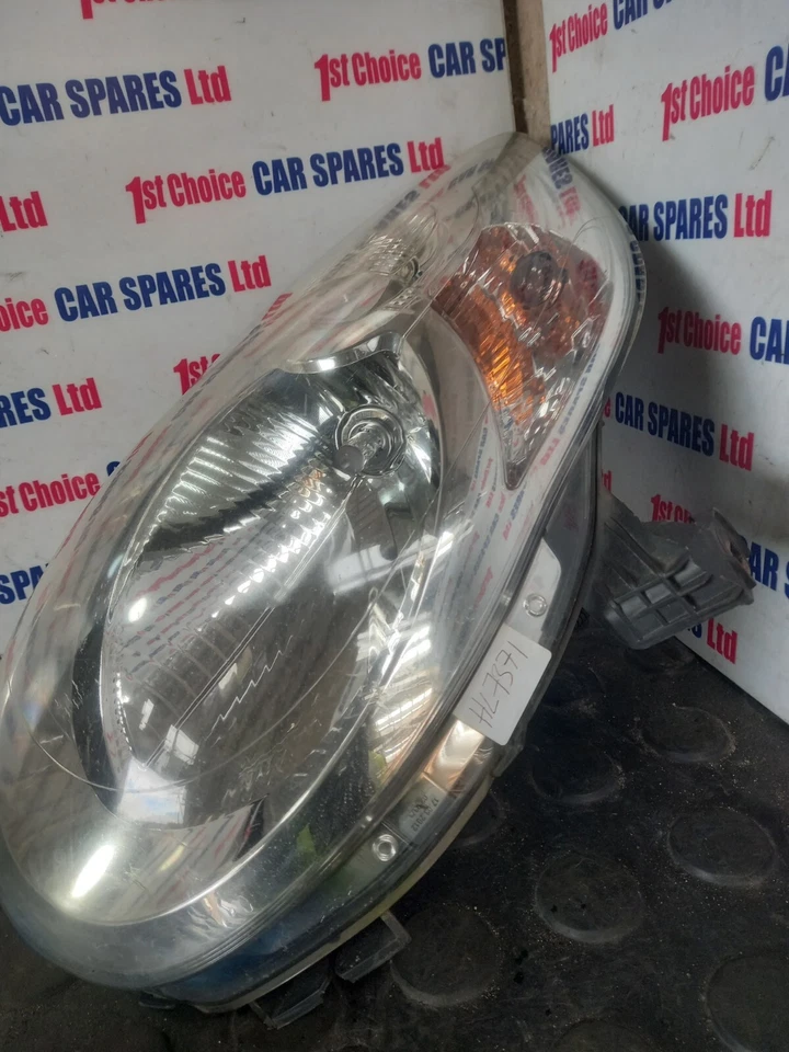 Renault Traffic Vauxhall Vivaro 2012 PASAGER SIDE faro faro Foto 2 de 4