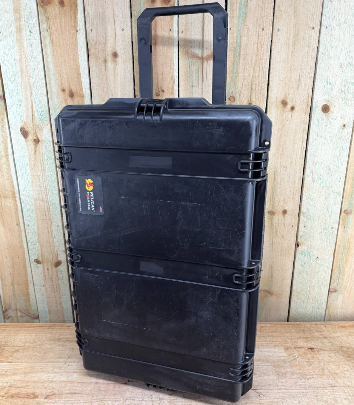 Pelican iM2950 Storm Case Rolling Waterproof Black Good Cond