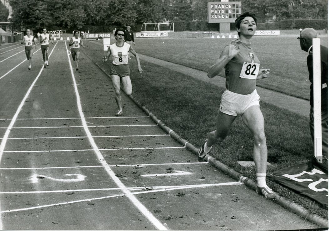 Photo Tirage Argentique Vintage 1966 - Guy Husson Bat Le Record De France D'athlétisme