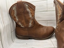 Steve Madden Girls Boots Size 2 Color Brown