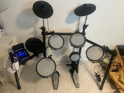 Simmons SD600 Electronic Drum Set with Mesh Heads and Bluetooth