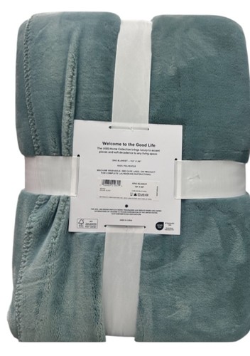 UGG Novah Slate King Blanket New with tags Comfy Cozy Soft Feel 110”x96” - Picture 2 of 3