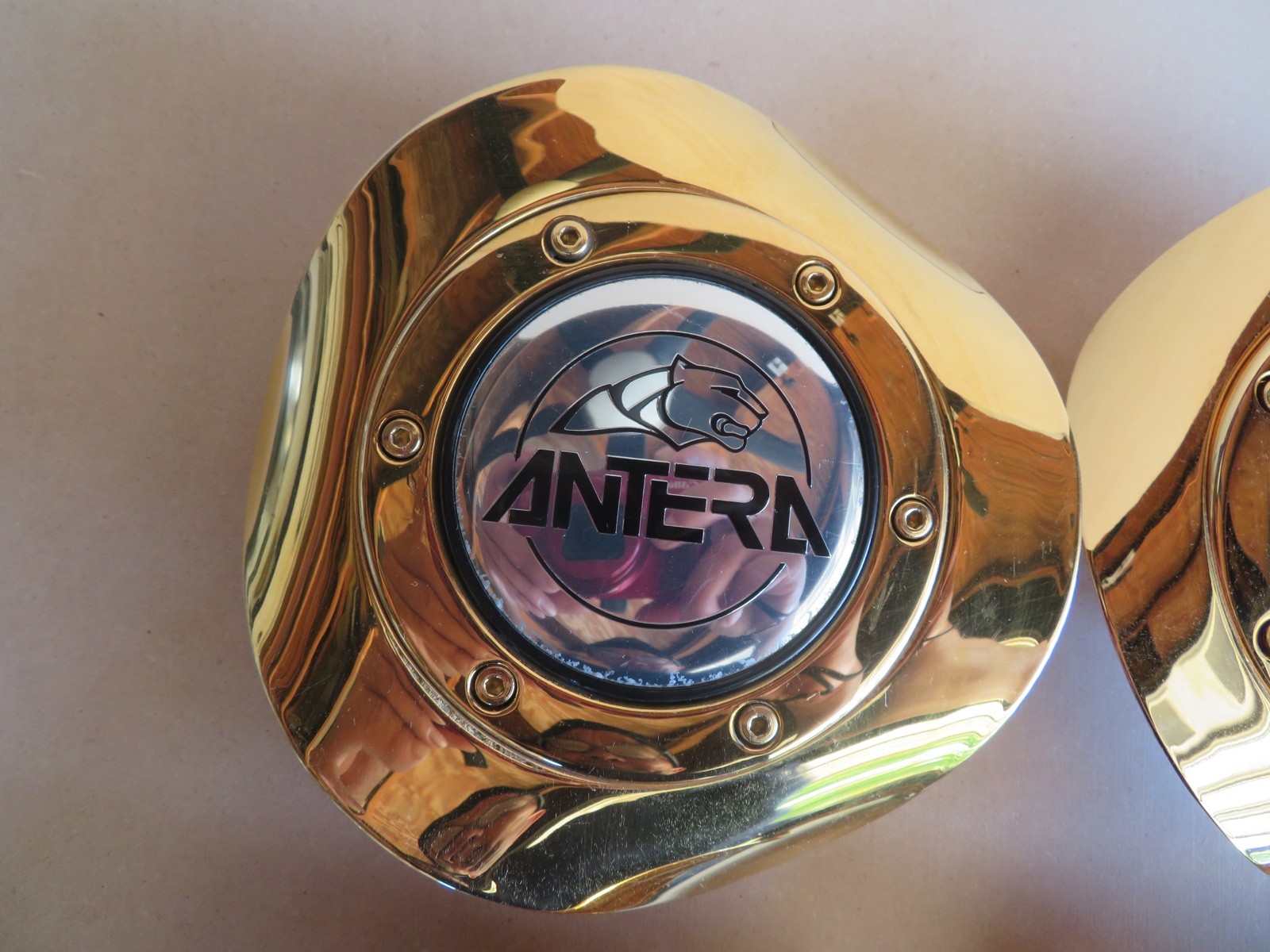 ANTERA WHEELS TRI SPOKES WHEELS CENTER CAPS PARTS#191 152 002 (SUPER RARE) - Image 2