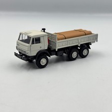 Camion militare KAMAZ-4310 6x6 con copertura in tela sabbia scala 1/87 (H0)