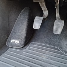 Tappetino protettivo per Pedana Poggiapiede Jeep Renegade 2014, nero con Scritta