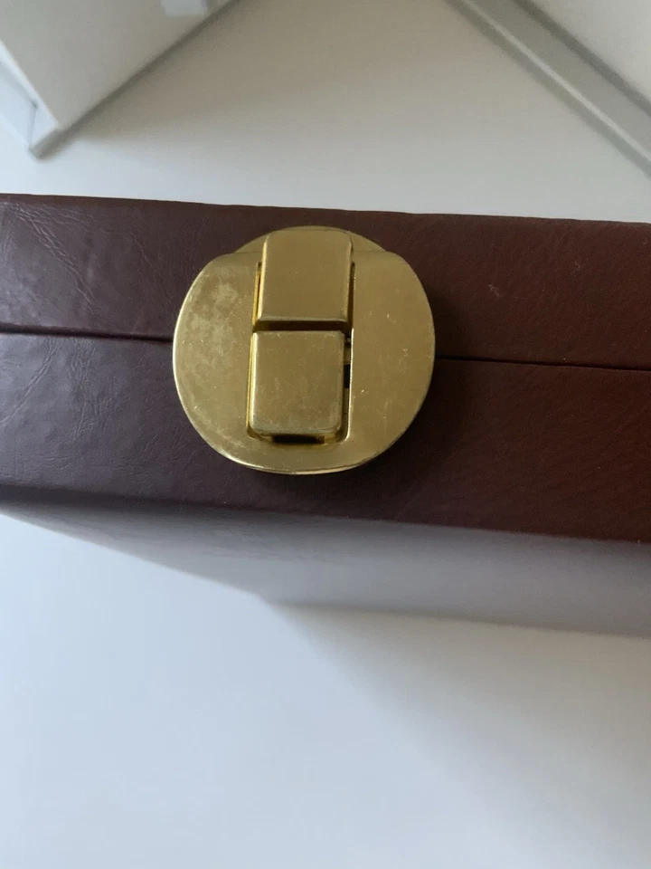 Backgammon Koffer Kunst-Leder (46 cm breit, 31 cm tief, 5 cm hoch) komplett - Bild 4 von 4