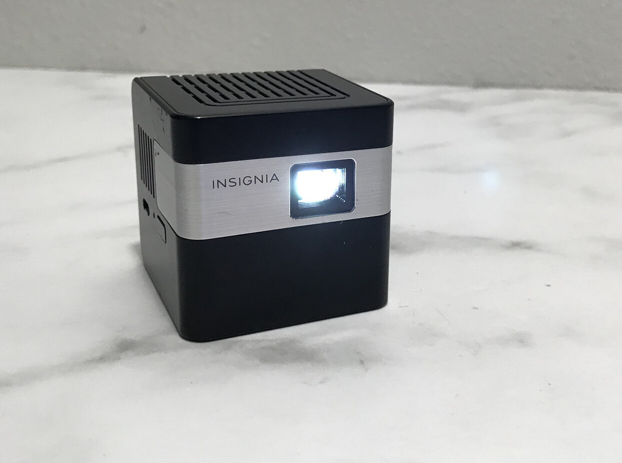 INSIGNIA NSPR116 PICO DLP PORTABLE PROJECTOR with Power Cord Tiny