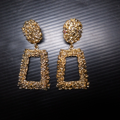Boucles D'oreilles Pendantes Plaqué Or Jaune Avec Perle Blanche - Modèle N24.391 - Occasion Collection