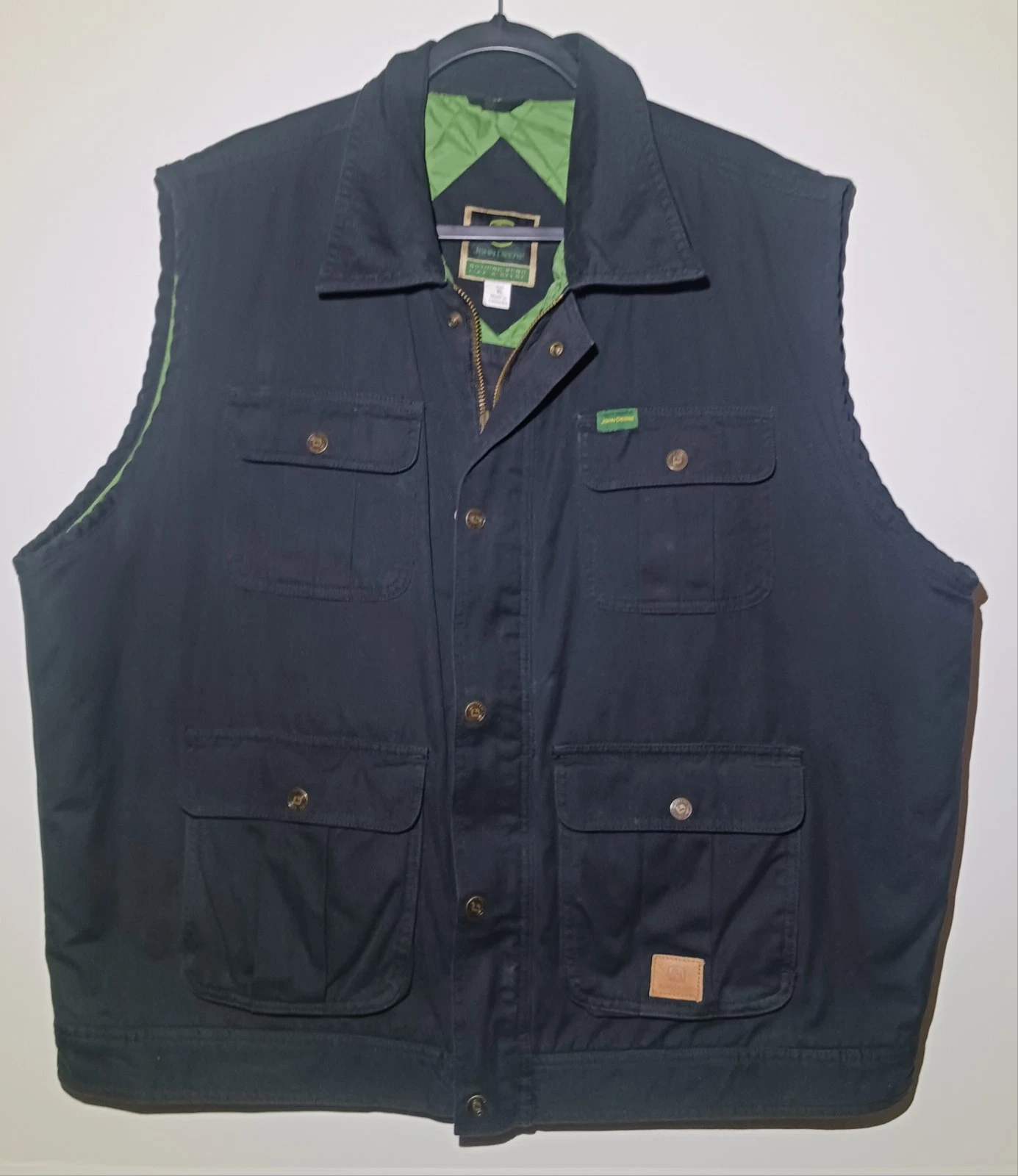 John Deere Black Thick Quilted Hunting Work Vest Cotton Men's XL Distressed