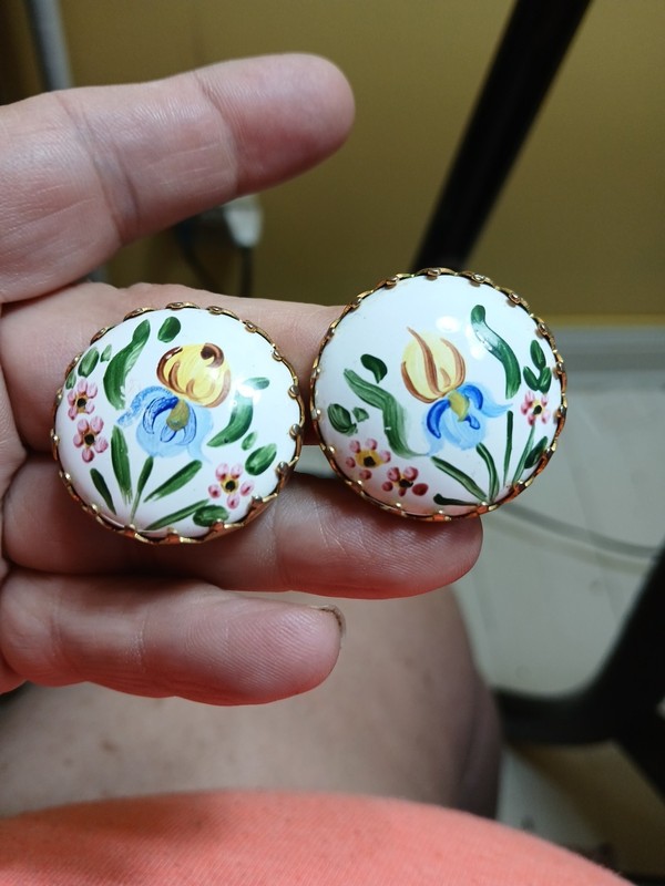 Vtg Porcelain Hand Painted Floral Earrings Clip 1" Round Bearded Iris Filigree