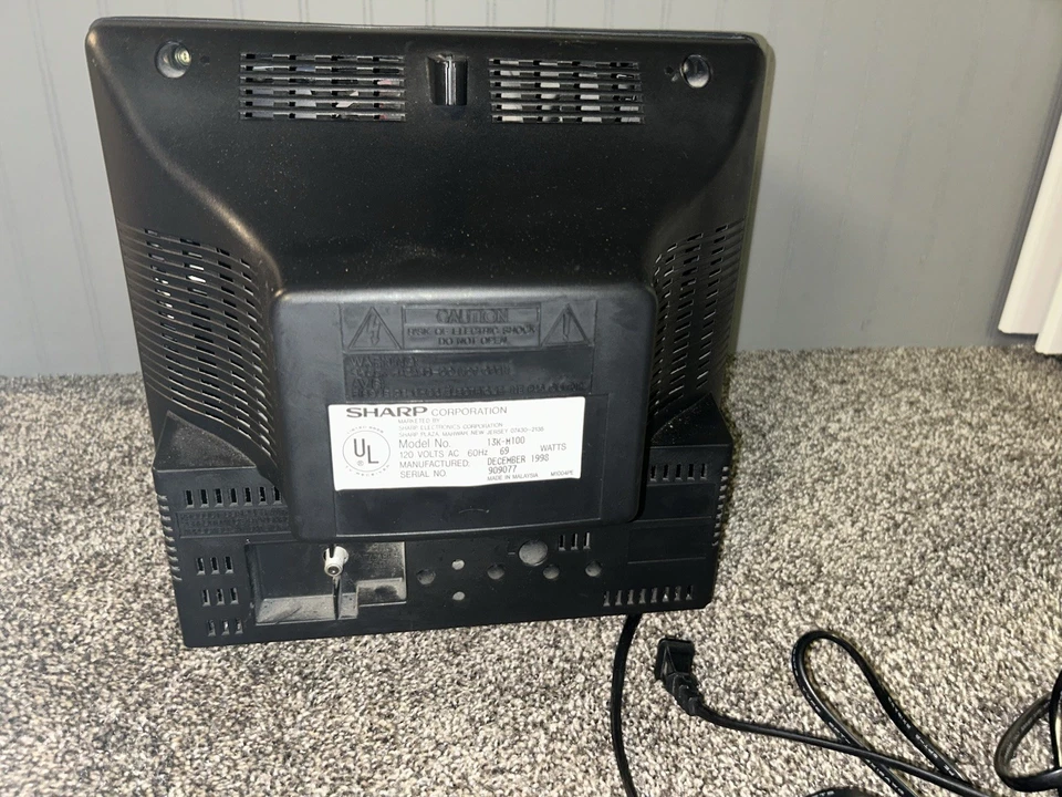 VINTAGE Sharp 13K-M100 13" CRT TV Front Inputs - Retro Gaming Television TESTED - Image 3 of 3