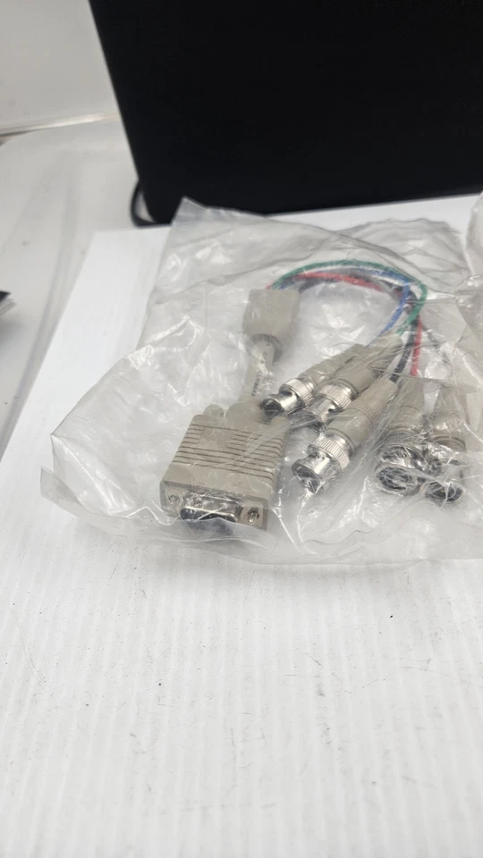 set 2 1 ft HD15 VGA Male to 5 BNC Female Cable - Image 4 of 4