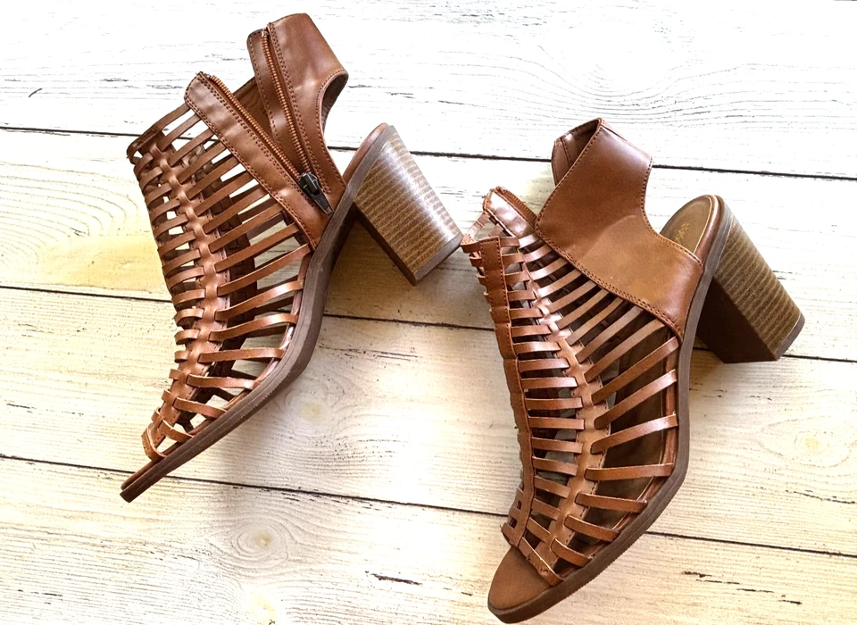 Mossimo с ремешками Booty - Summer ботинок стиль сандалии - высокий каблук сандалии - размер 11 - Изображение 2 из 4