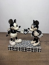Enesco Disney Traditions Real Sweetheart Mickey and Minnie Mouse 4009260
