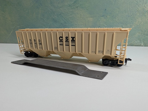 Tolva cubierta Athearn escala HO Walthers 54' CSX SBD #251608 LEER | Zustand: Used