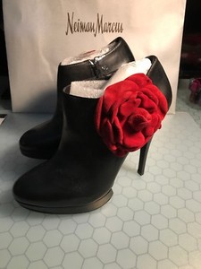 black heels with red roses