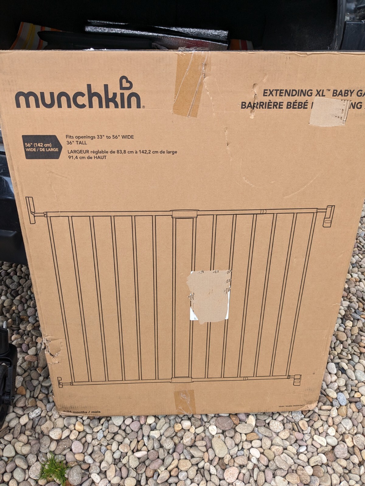 Munchkin Extending XL Tall and Wide Baby Gate Extends 33" 56" Model