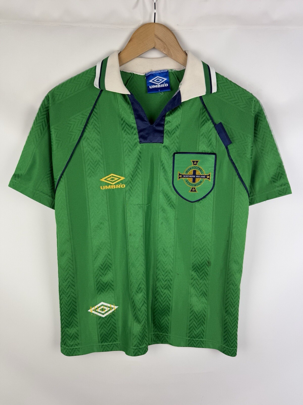 Umbro Northern Ireland Vintage Soccer Jersey Size Youths 86-91 Cm