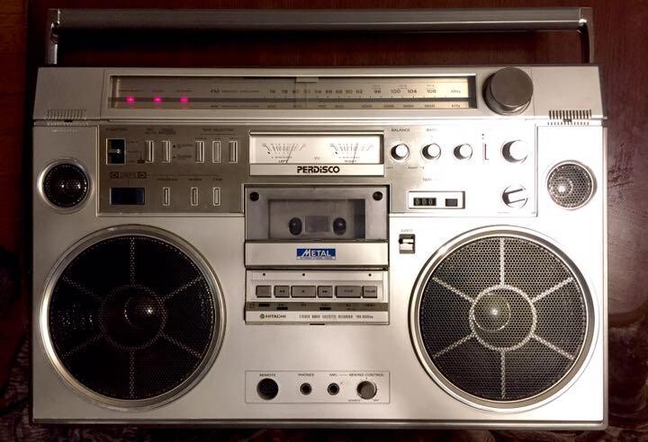日立TRK-8600 Hitachi TRK-8600RM Stereo Radio Cassette Player Vintage 1981