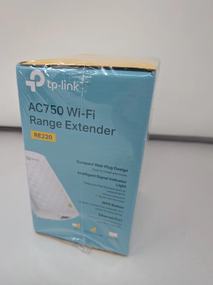 TP-Link AC750 Dual Band WiFi Range Extender RE220 750Mbps - Image 4 of 4