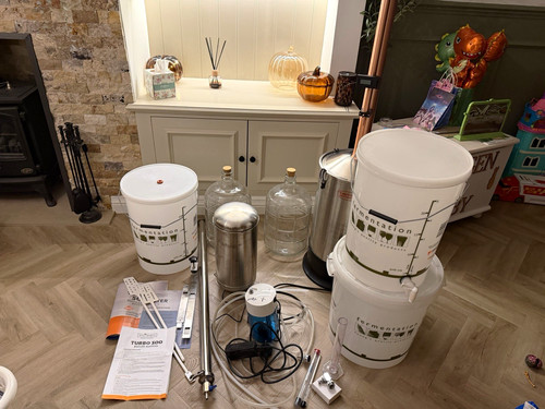 Still Spirits Turbo 500 Distilling Kit Bundle w/ Fermenters 25L 240V 8mm