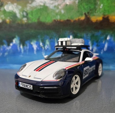 Porsche 911 Dakar  1:24 Licensed Diecast Model toy Car Personal Name Plate Boxed
