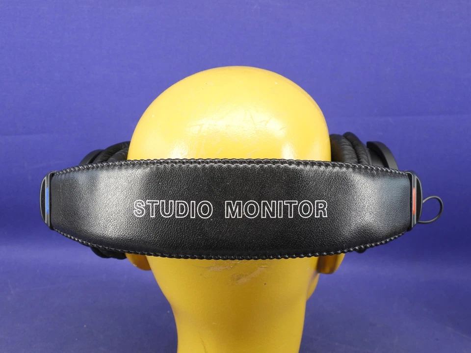 Sony MDR-7506 Headphones Professional Studio Headphone Monitor Cable Closed - Image 4 of 4