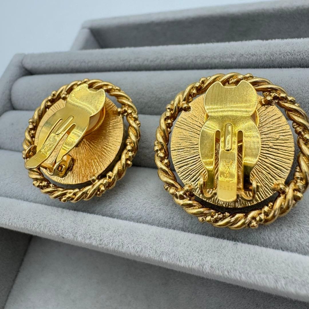 Yves Saint Laurent YSL YSL Cameo Gold tone Circle Earrings Stud Vintage thumbnail 7