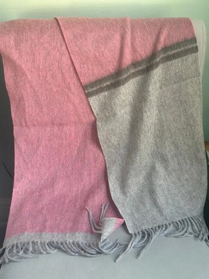 Premium Reversible Soft Wool Blend Throw Blanket   Pink & Gray, Cozy & Warm
