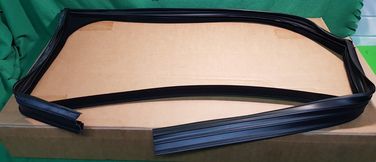 Jaguar XF X260 RH Front Door Window Runner Channel Seal New