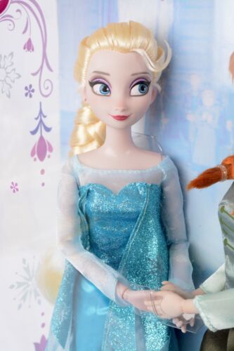 DISNEY STORE FROZEN ELSA ANNA ICE SKATING SET NIB NRFB HTF RARE AMAZING BOX - Picture 3 of 9