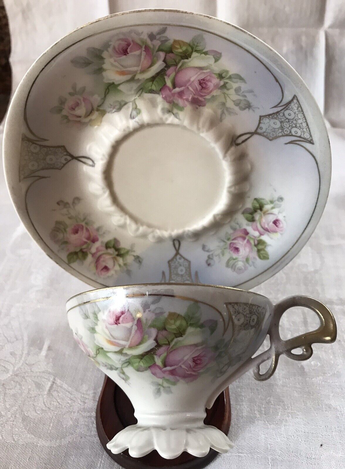 Austria hand painted cup Branded goods Cheap mail order sales and roses saucer antique pink
