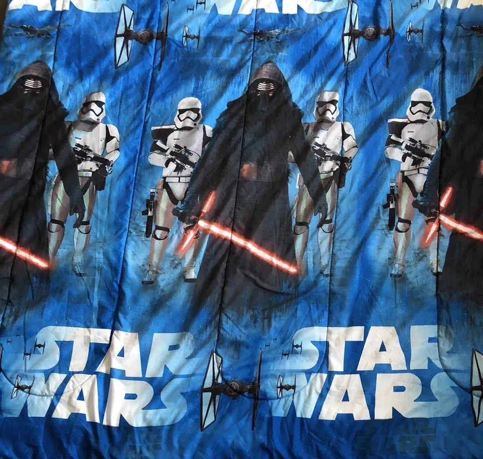 "Colcha doble Star Wars aprox 64"" X 86"" reversible azul, blanco" Foto 3 de 4