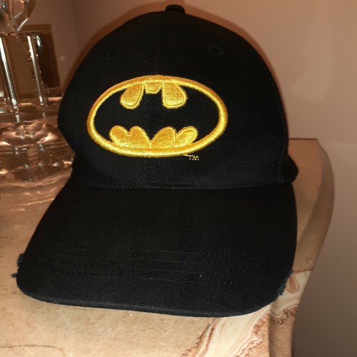 AUTHENTIC Batman BASEBall Cap SIGNAL 