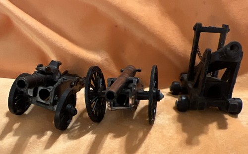Lote de 3 sacapuntas vintage de metal en miniatura cañón militar guerra ejército - Imagen 9 de 12