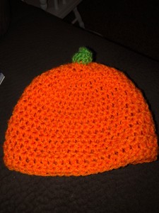 crochet baby pumpkin hat