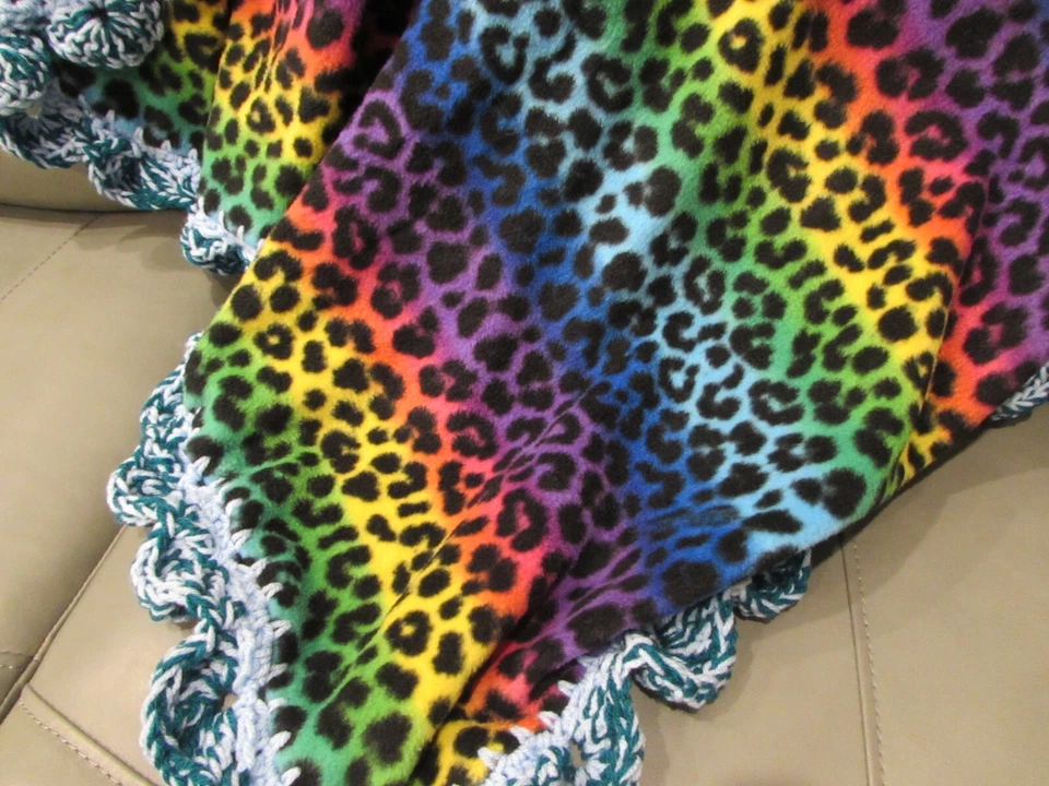 Manta afgana de leopardo colores brillantes con borde de ganchillo arco iris súper concha Foto 2 de 4