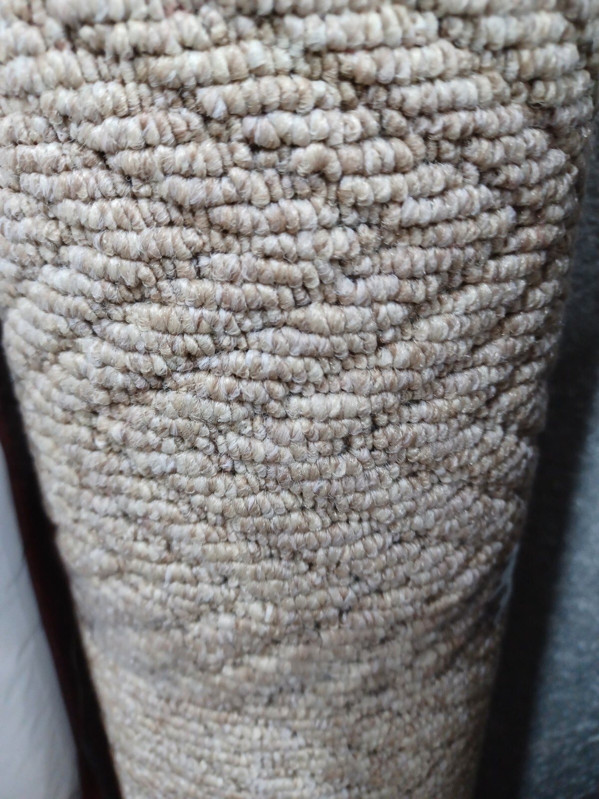 Carpet remnant Off Cut Wool Hessian Backing 1.30m x 1.30m Cheap Carpets