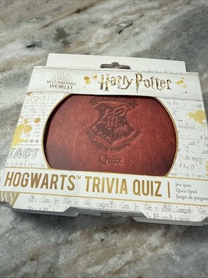 NEW Harry Potter   ͛ Hogwarts Trivia Quiz Game 50 Cards 200 Questions in Box