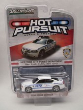 Greenlight Hot Pursuit 2010 Dodge Charger New York City Police Dept NYPD 1:64