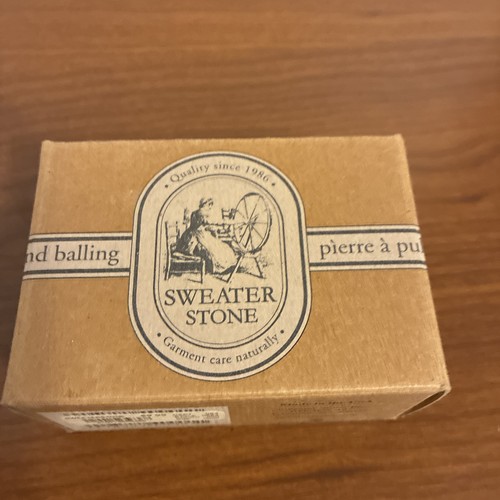 Sweater Stone Block Removes Pilling & Balling *New Sealed* - Picture 3 of 8