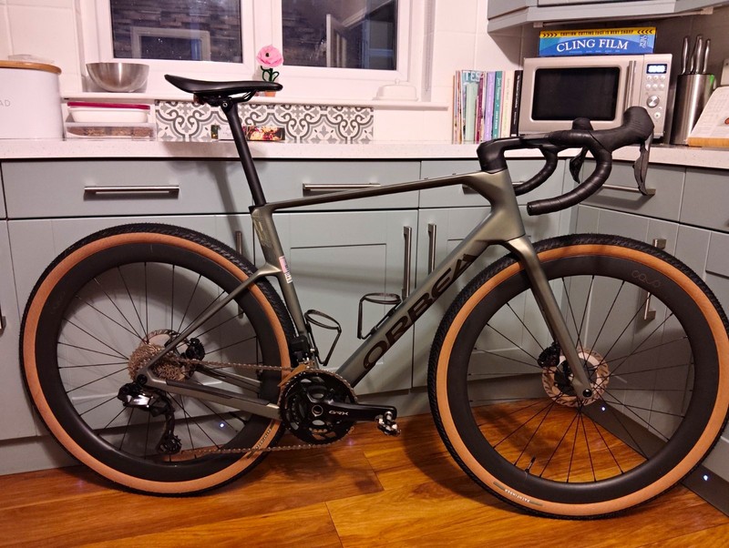 Orbea Terra Race M20i Carbon Gravel Bike GRX Di2 2026 Large
