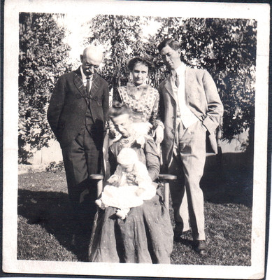 VINTAGE PHOTOGRAPH GIRLS/WOMEN'S/BABY/MENS FASHION PASADENA CALIFORNIA OLD PHOTO