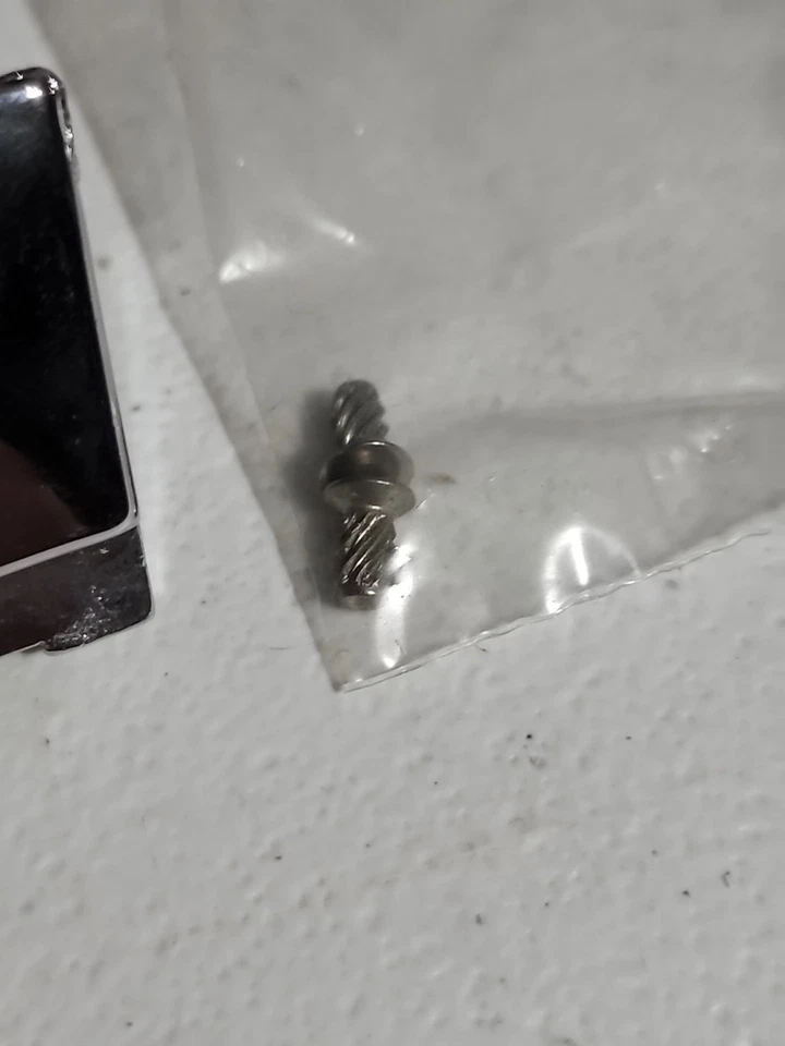 NOS 1964-1965 OLDSMOBILE F-85 SOPORTE VENTANA VENTILACIÓN DELANTERA 1361131 GM OEM Foto 3 de 4