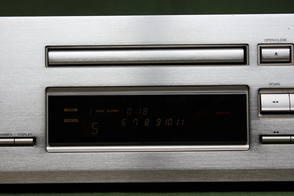 Onkyo DX-7711 Reproductor De CD + Color Con Nuevo Láser - Imagen 4 de 4