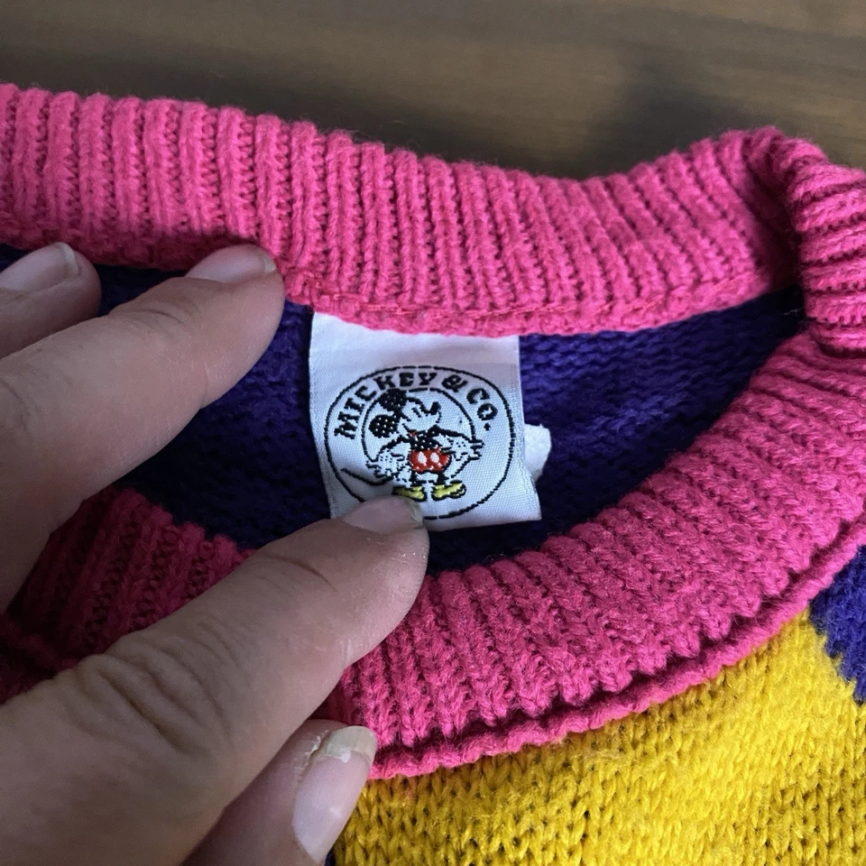Antigo Suéter Disney Mickey Minnie Mouse Color Block Tamanho 14 Quadrinhos Minnie Anos 90 - Imagem 2 de 4