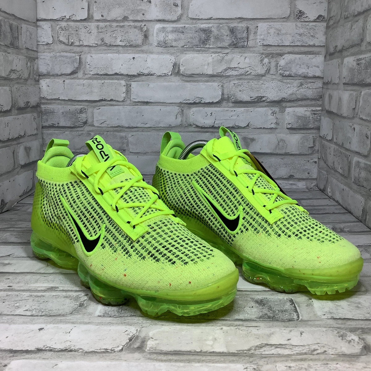 Vapormax volt cheap