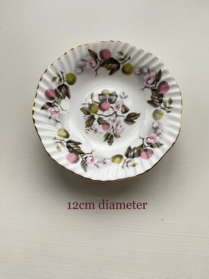 Teller Elizabethan Fine Bone China Wild Apple