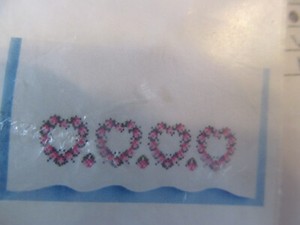 NIP~Mary Maxim DESIGN WORKS Pr Pillowcases Stamped to Embroider Kit~Rose Hearts